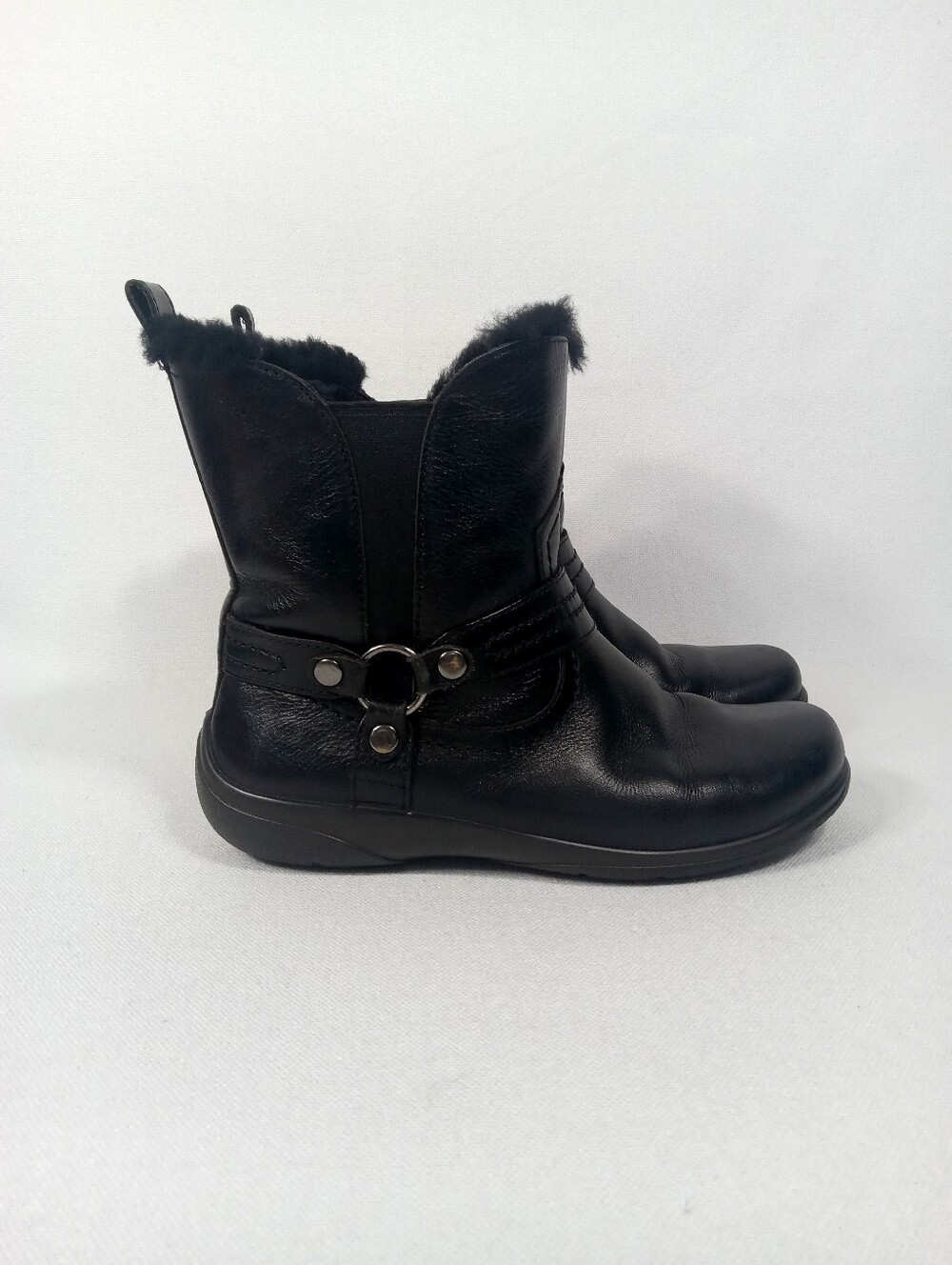 ABEO 'Zoey' Black Leather Sheepskin Lined Winter Boot Womens Size 6